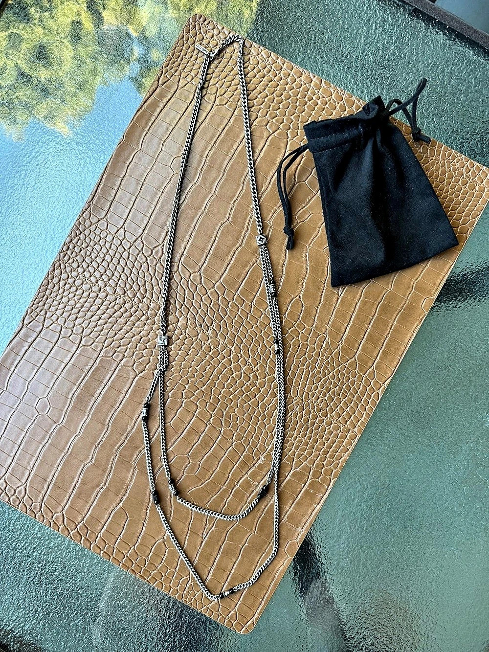 MRETTIKA long Layered Chain Necklace with black details
